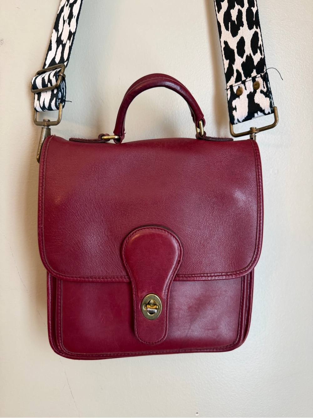 VTG Hunt Club Red Leather Crossbody Bag Purse Turnlock Flap 90s Purse Full Grain